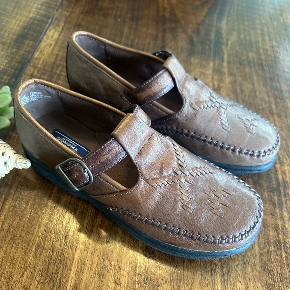 Sonoma | Genuine Leather Fisherman Mary Jane’s Loafers w/Woven Detail, Size 6.5 - Picture 2 of 10